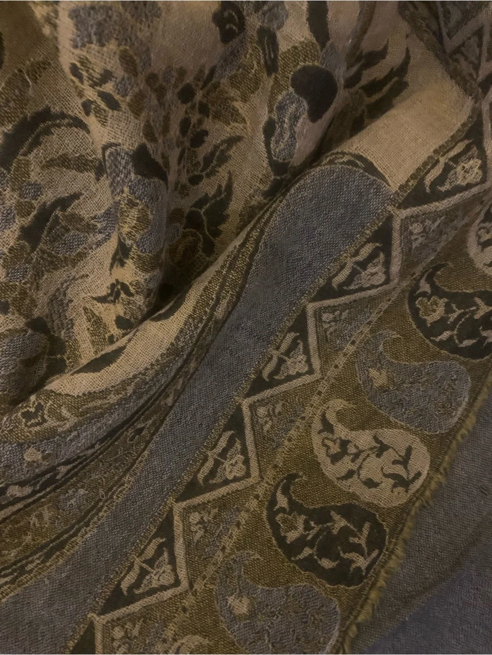 Heritage of Kashmir bed cover silk wool size Queen